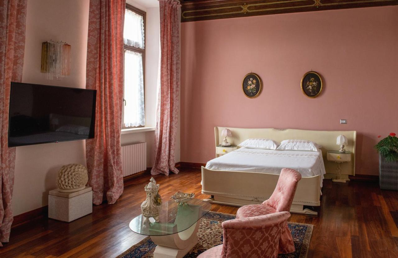 Palazzo Bed And Breakfast Calvisano Exterior photo