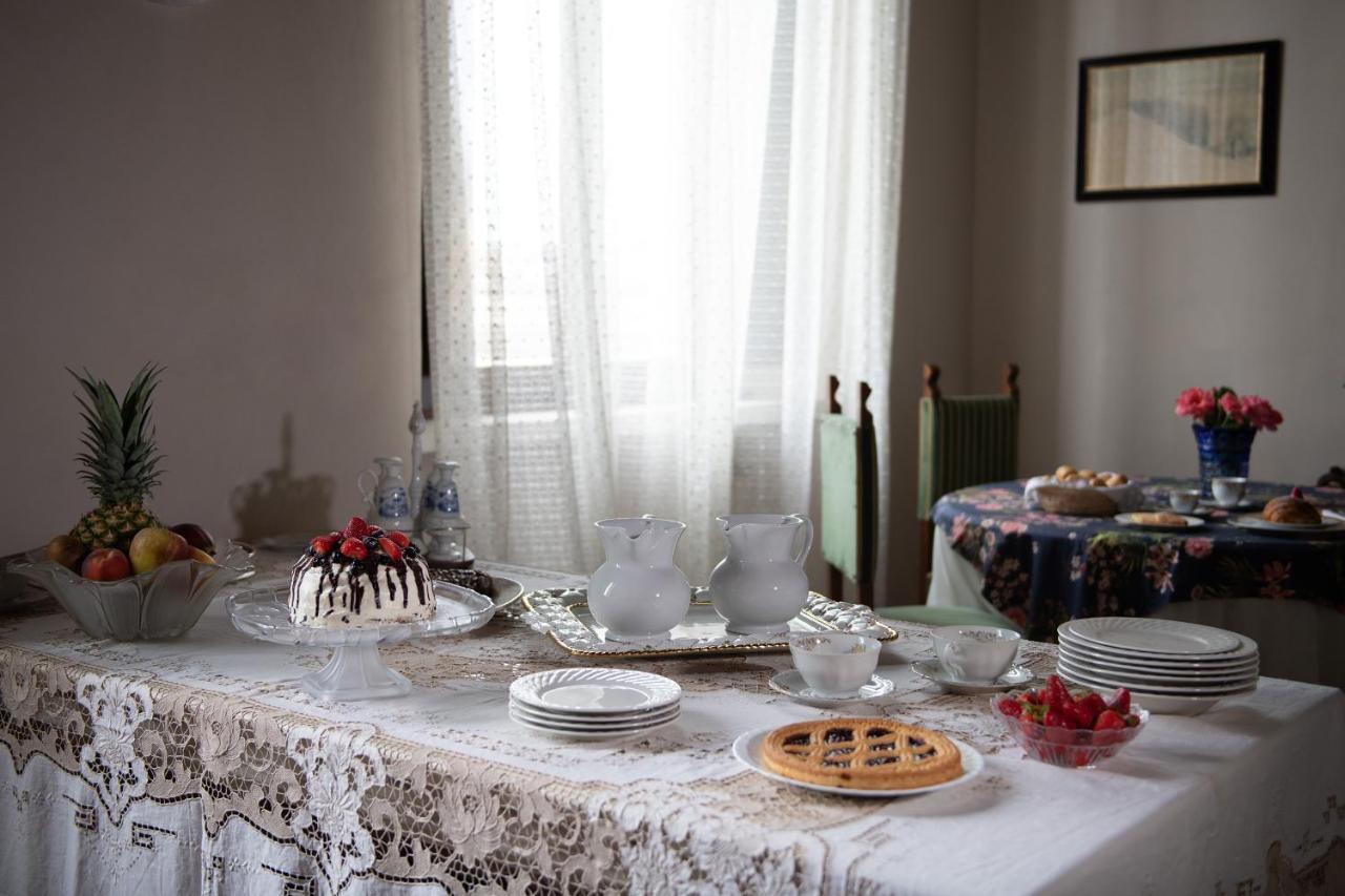 Palazzo Bed And Breakfast Calvisano Exterior photo