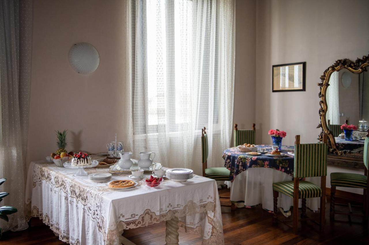 Palazzo Bed And Breakfast Calvisano Exterior photo